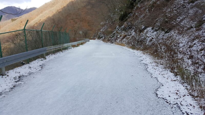 馬坂峠の積雪