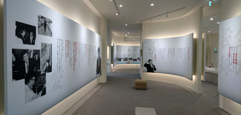 徳田虎雄顕彰記念館の展示室